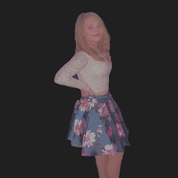 Dress - Picture 2 of 2